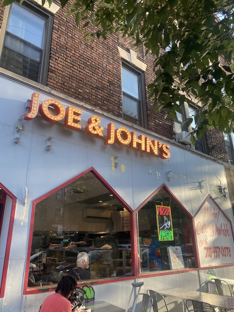 Joe & John's Pizzeria